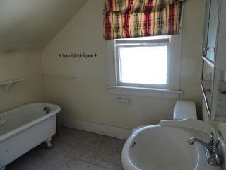 Building Photo - 415 E Clark St