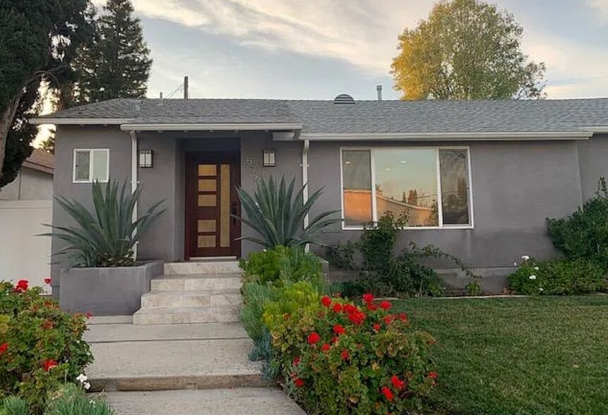 Building Photo - 5763 Bianca Ave