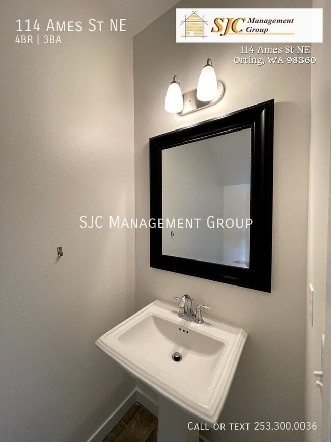 Building Photo - 114 Ames St NE