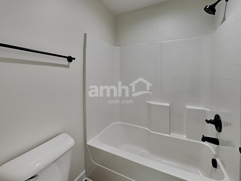 Building Photo - 6457 Sunnywood Dr