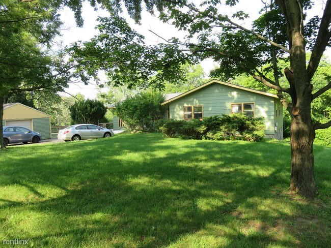 Building Photo - 4 br, 2 bath House - 337 Coddington Road 3...