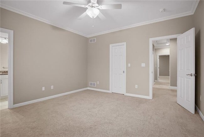 Building Photo - 402 Georgetowne Ct