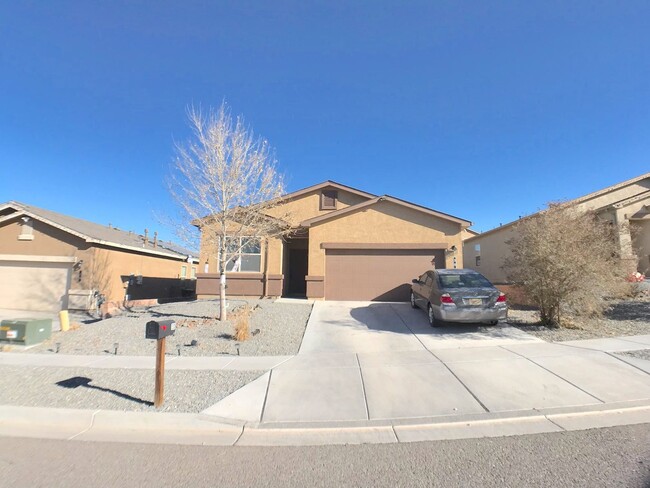 Building Photo - Spacious 4 Bedroom Los Lunas Home. Open la...