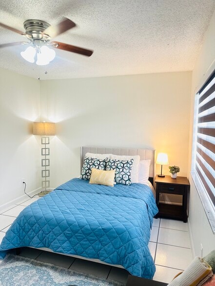 Building Photo - 8453 Mattituck Cir