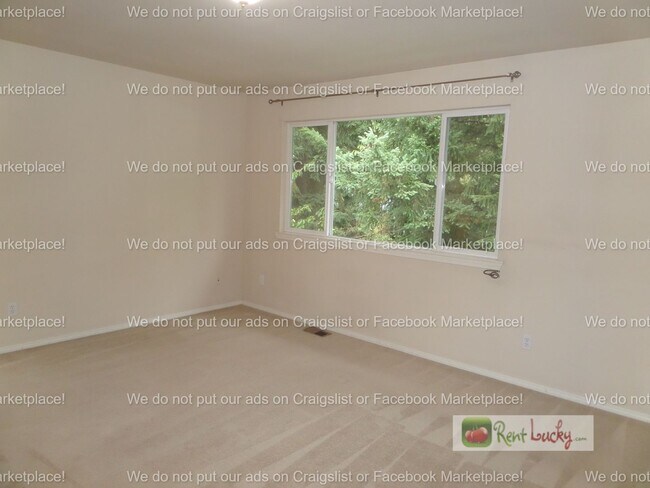 Building Photo - Meticulously Maintained 4-Bedroom Home in Sought-After Bothell Location!