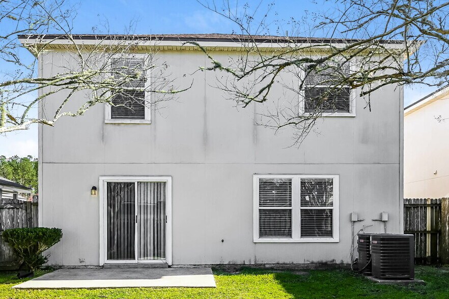 Building Photo - 1848 Pineta Cove Drive