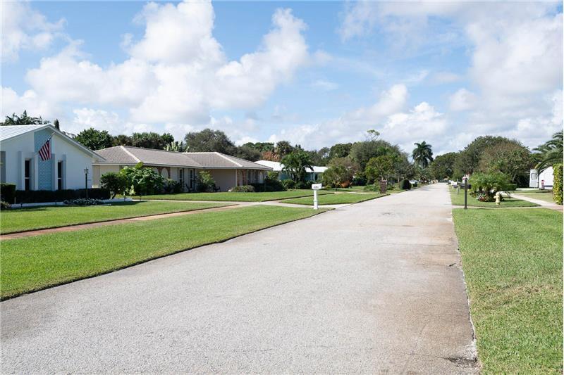 Building Photo - 2289 Windsor Rd