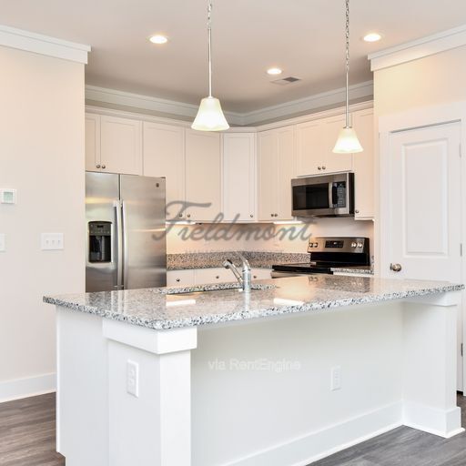 Building Photo - 100 Bluet Ln