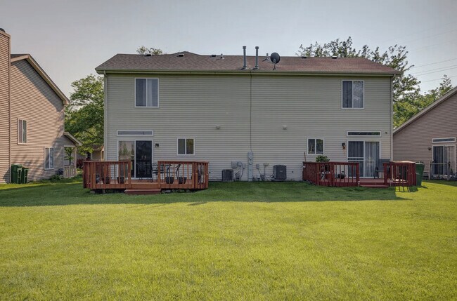 Building Photo - 14005 Danbury Dr