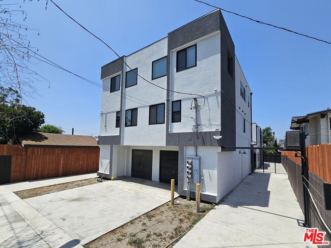 Primary Photo - 4112 Normandie Ave