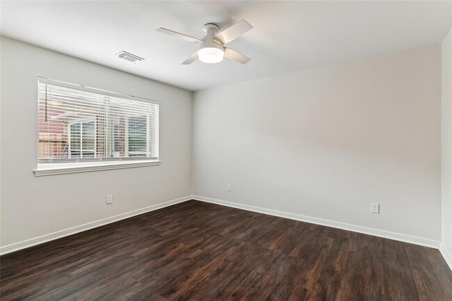 Building Photo - 3931 Bratton St