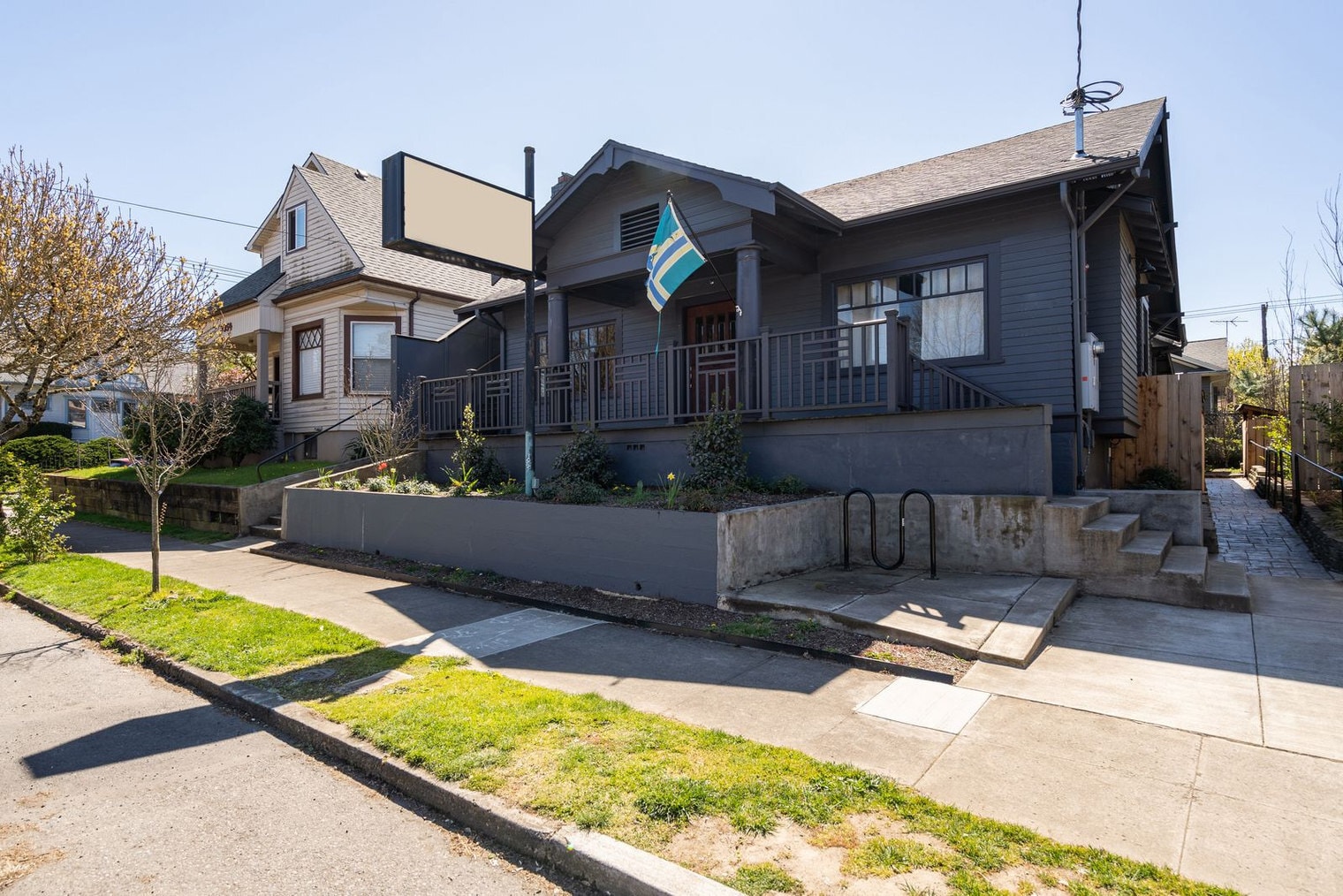 Building Photo - 3046 NE Glisan St
