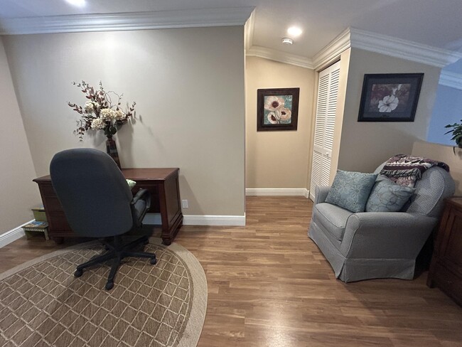 Building Photo - 10470 Pelican Dr