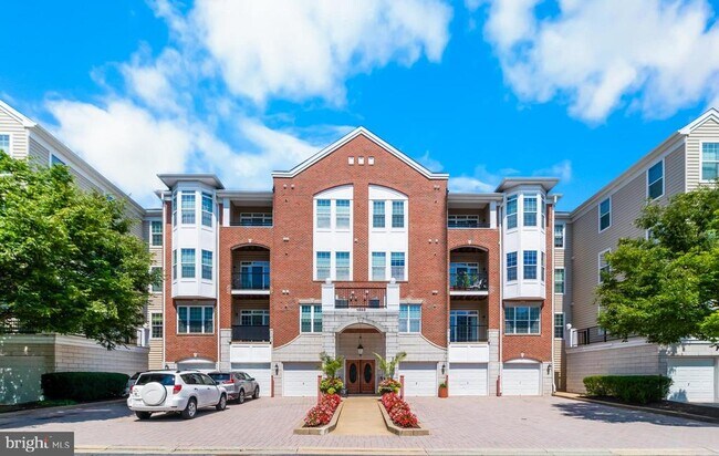 Building Photo - 5900 Great Star Dr