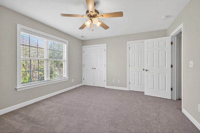 Building Photo - 770 Parkside Townes Ct