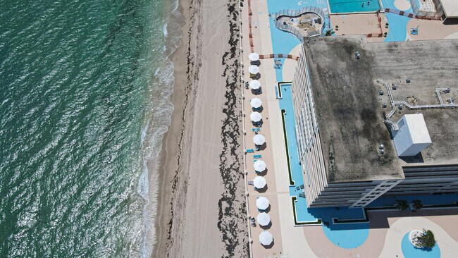 Building Photo - 3546 S Ocean Blvd