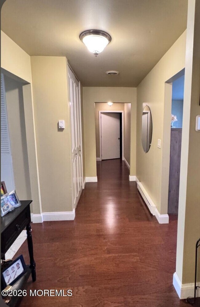 Building Photo - 43 D Sterling St