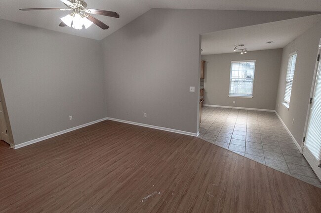 Building Photo - 4700 Fenimore Dr
