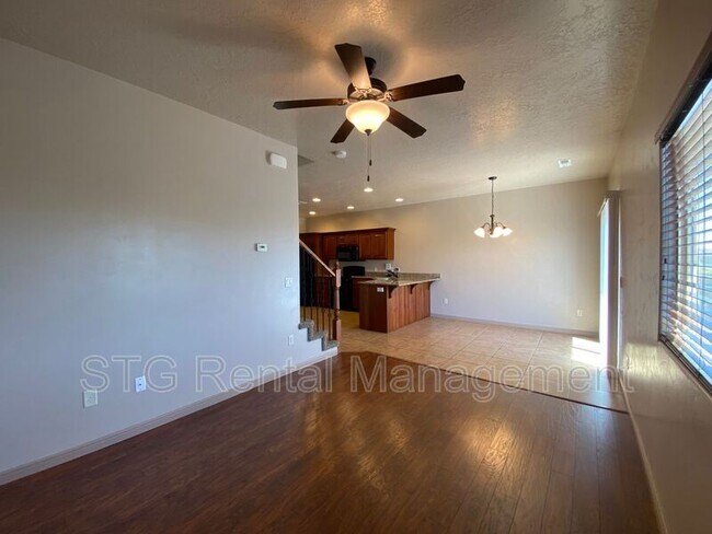 Building Photo - 290 W Buena Vista Blvd