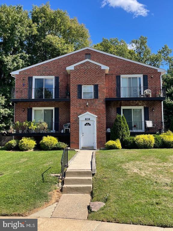 Building Photo - 839 Garrett Rd