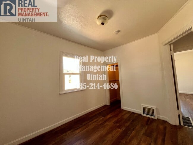 Building Photo - 418 E 100 N