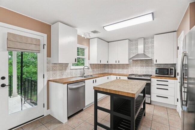 Building Photo - 11400 Fletcher Hall Ln