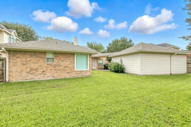 Building Photo - 14411 Gadshill Cir