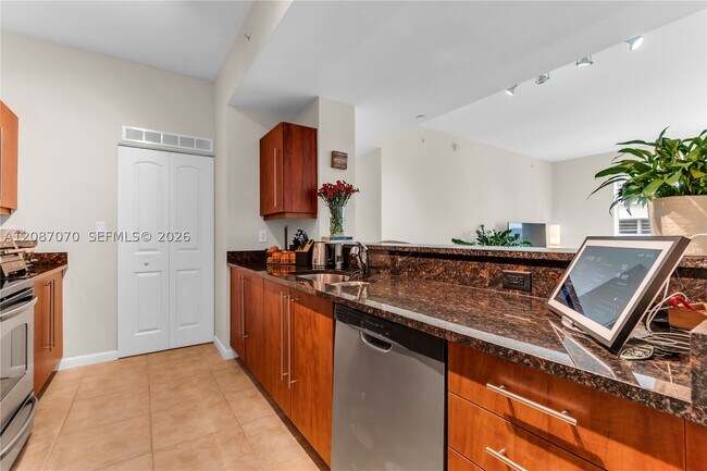 Building Photo - 7350 SW 89th St