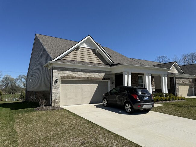 Primary Photo - 50044 Norfolk Ct