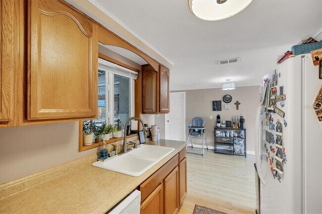Building Photo - 3010 Golden Rain Dr