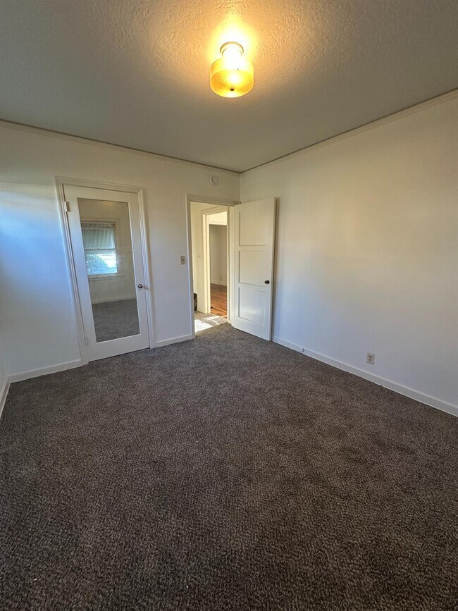 Building Photo - 330 W Olive Ave