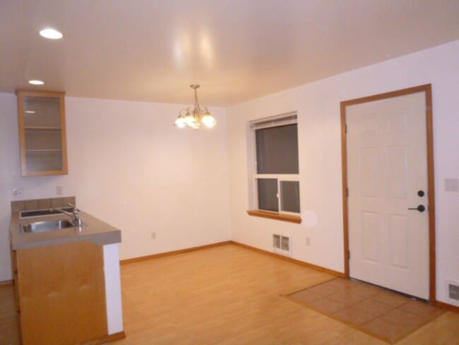 Building Photo - 1030 Mt Olympus Ave SE