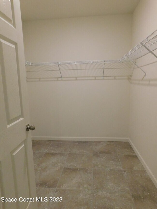 Building Photo - 739 Forest Trace Cir