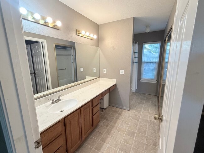 Building Photo - 1143 Lerma Ln