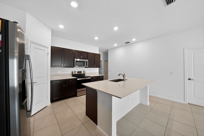 Building Photo - Modern home in Bent Creek Community