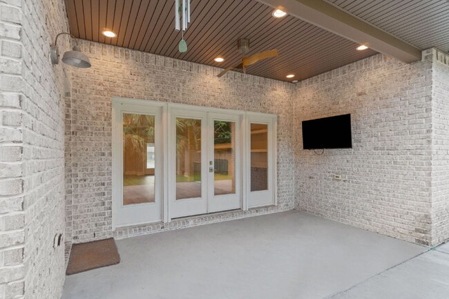 Building Photo - 52 Okahatchee Cir SE