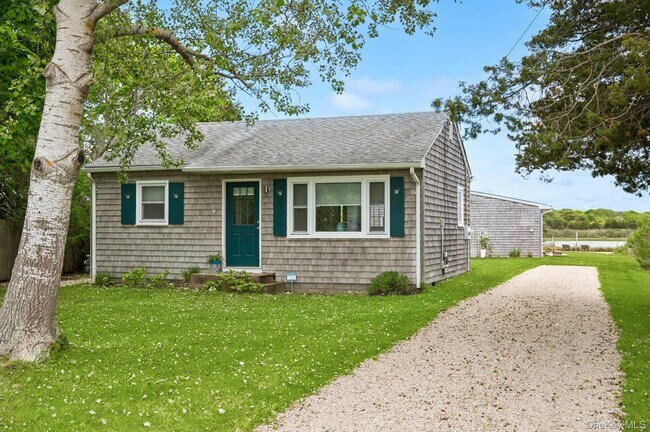 Building Photo - 108 Little Neck Rd