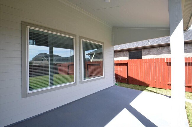 Building Photo - 28615 Halle Ray Dr