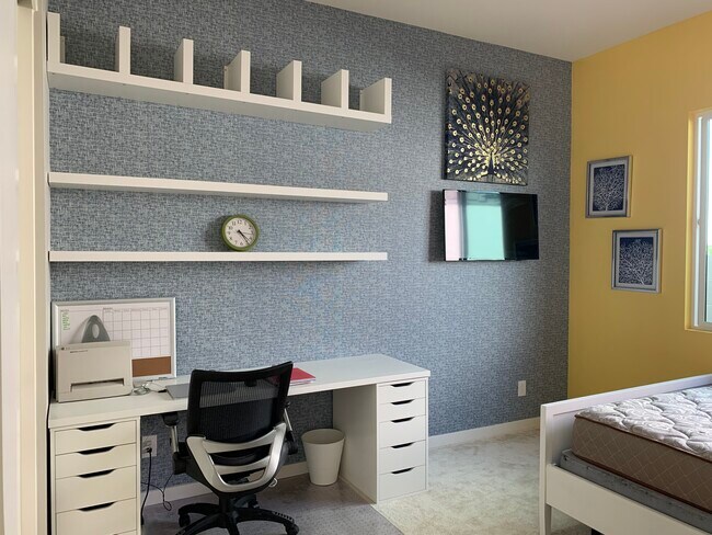Another bedroom - 1131 E Monte Way