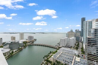Building Photo - 495 Brickell Ave