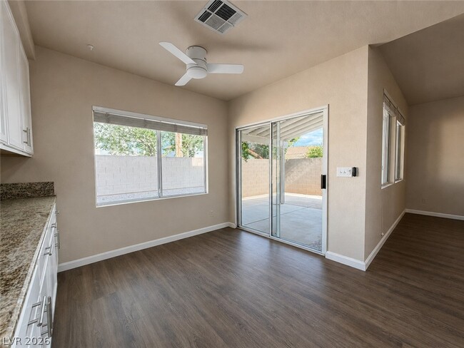 Building Photo - 1436 Country Hollow Dr