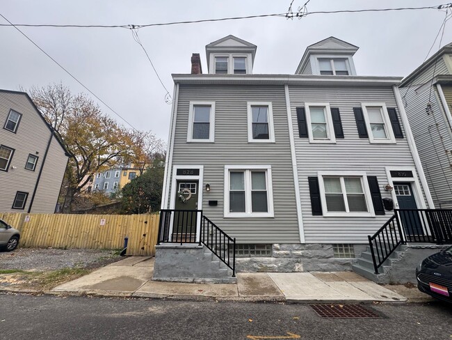 Building Photo - Beautifully Renovated 3BR Row Home in Deutschtown – Spacious, Modern & Incredible Location