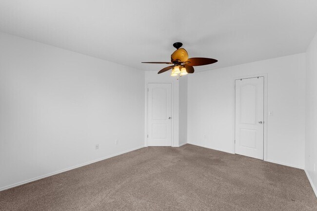 Building Photo - 557 E 8240 S