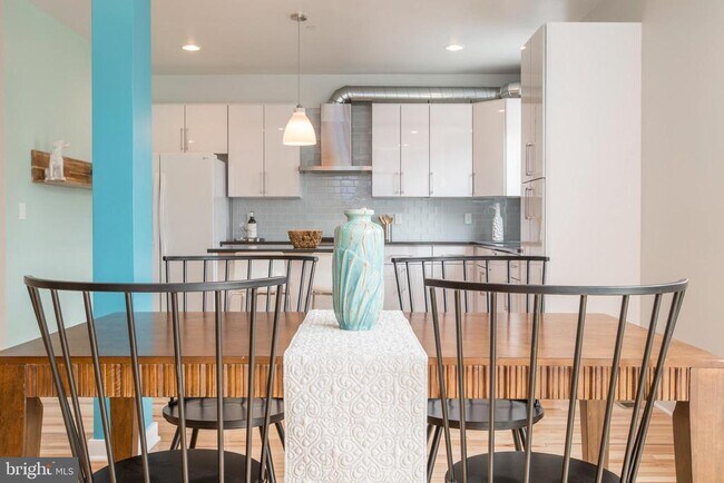 Building Photo - 3039 Baltz St