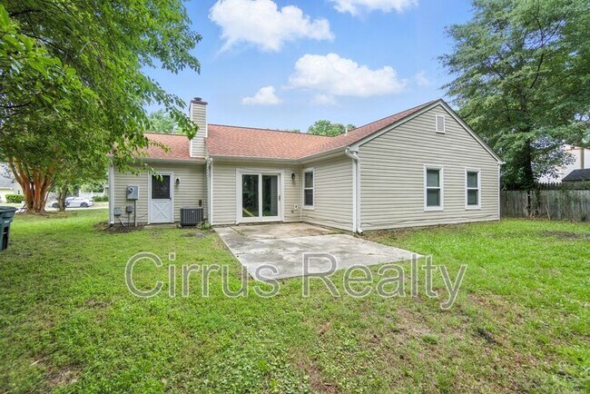 Building Photo - 142 Springdale Way