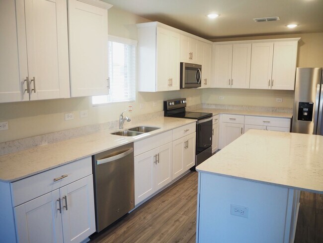 Building Photo - 3 Bed 2.5 Bath Home in Van Alstyne
