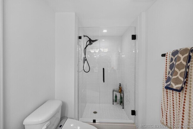 Building Photo - 1208 Marine Way W