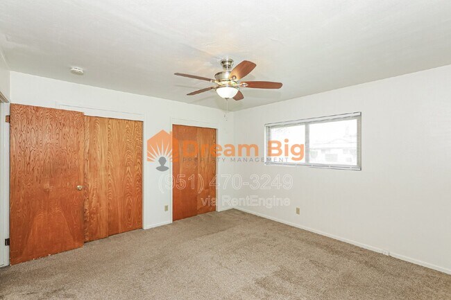 Building Photo - 5971 Sunland Pl