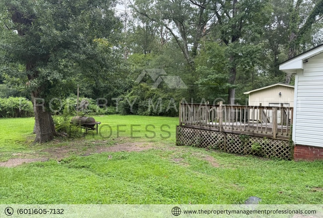 Building Photo - 348 Colonial Dr