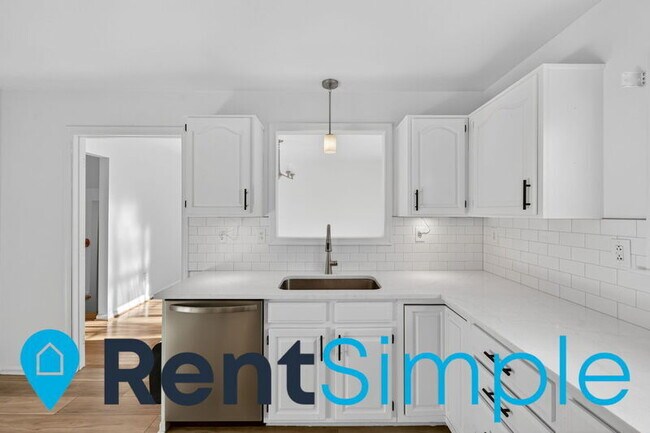 Building Photo - 13136 Ashnut Ln